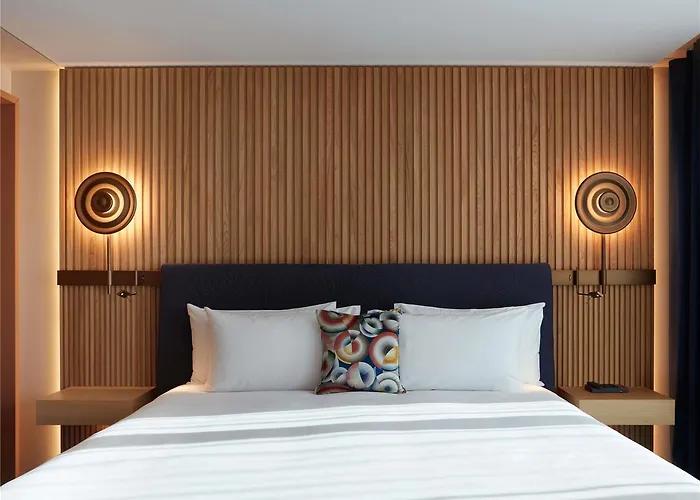 Otel So/