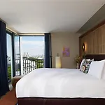 So/ Hotel *