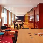So/ Hotel *