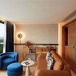 So/ Hotel