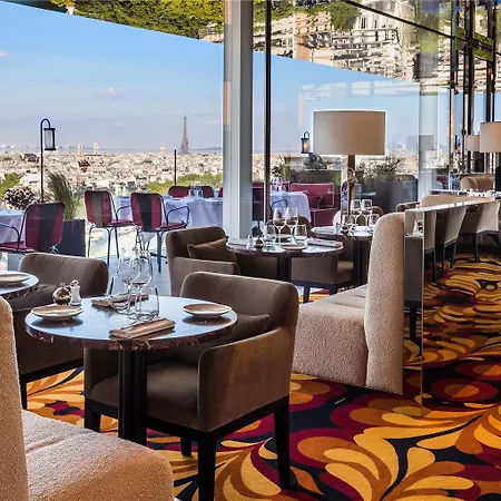 Hotel So/