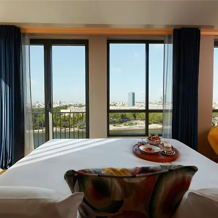 So/ Hotel Parigi