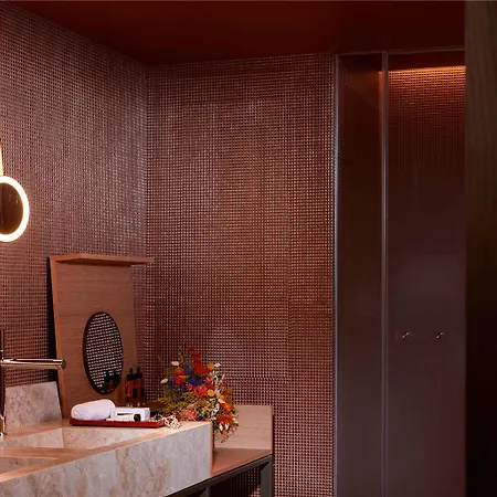 Hotel So/ *