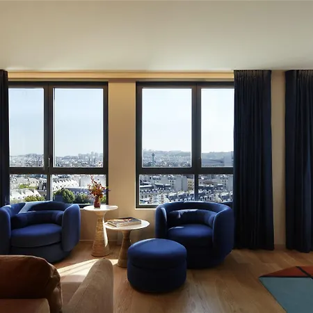 Hotel So/