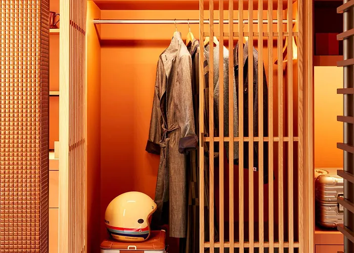 Hotel So/ *