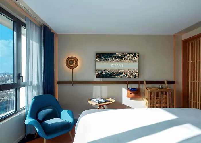 Hotel So/
