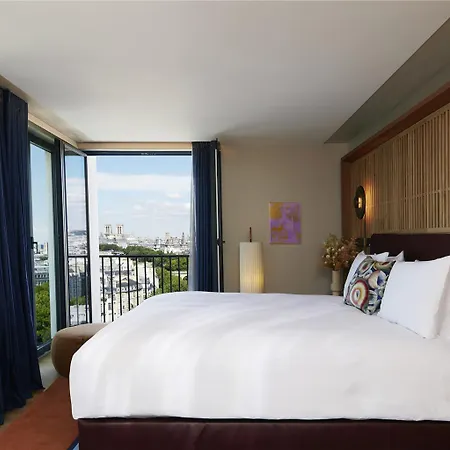 So/ Hotel *