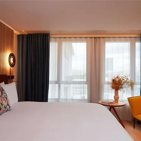 Hotel So/ *