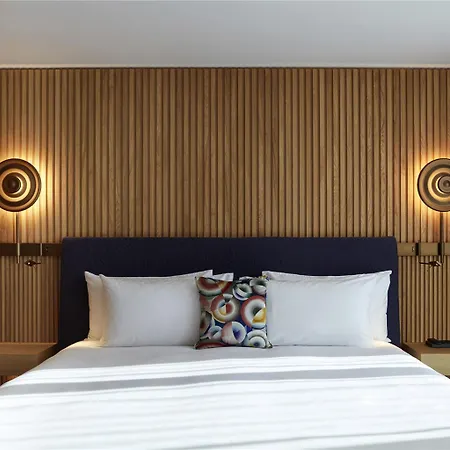 So/ Hotel
