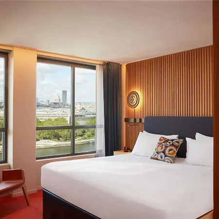 So/ Hotel Parigi